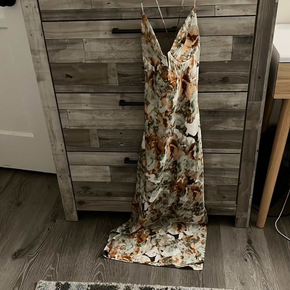 Vici S satin dress new with tags